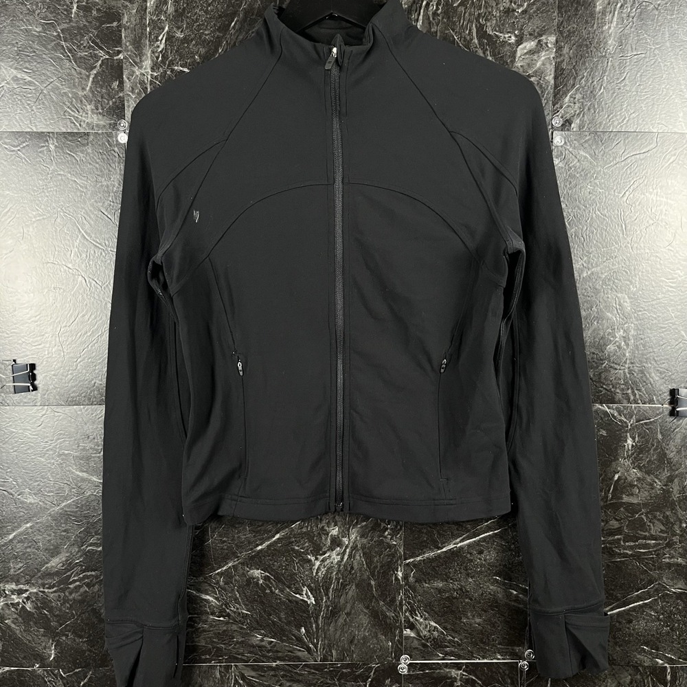 Lululemon Women's Black Running Cropped Define Jacket Size 8 -Flaws